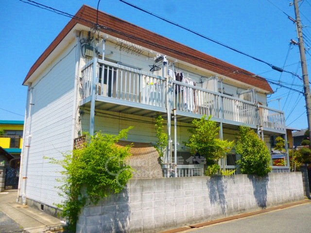 茨木市豊川のアパートの建物外観