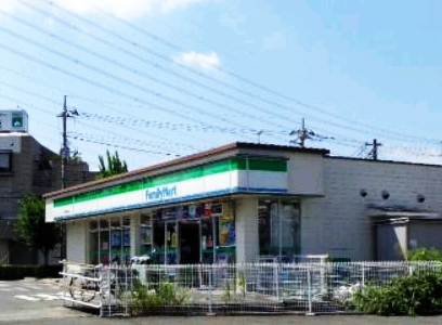 コンビニ　ファミリーマート 日野甲州街道店（コンビニ）まで614m