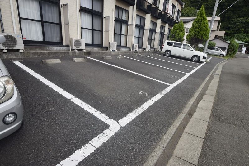 駐車場　駐車場