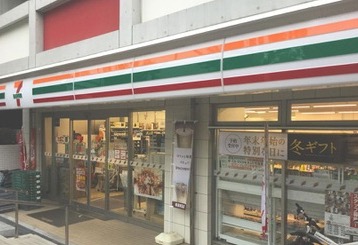 【新宿区西早稲田のマンションのコンビニ】