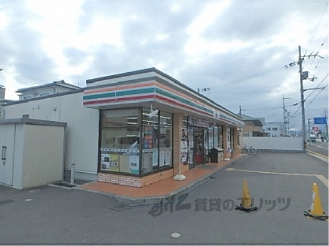 コンビニ　セブンイレブン野洲栄店（コンビニ）まで800m