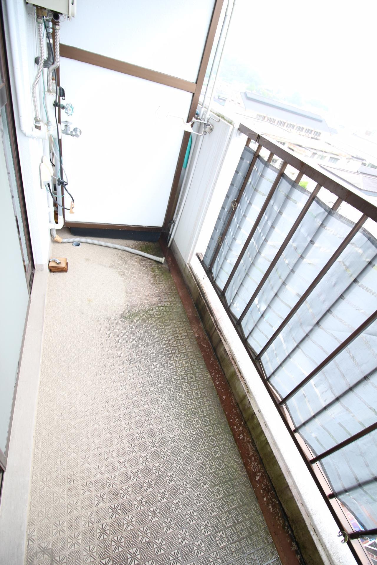 バルコニー　バルコニー（洗濯機置場）