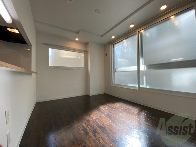 居室・リビング　広くてキレイなお部屋が広がっていて、充実した生活が送れそう。