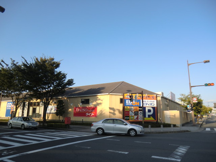 ショッピングセンター　ソフィアモール（ショッピングセンター）まで725m