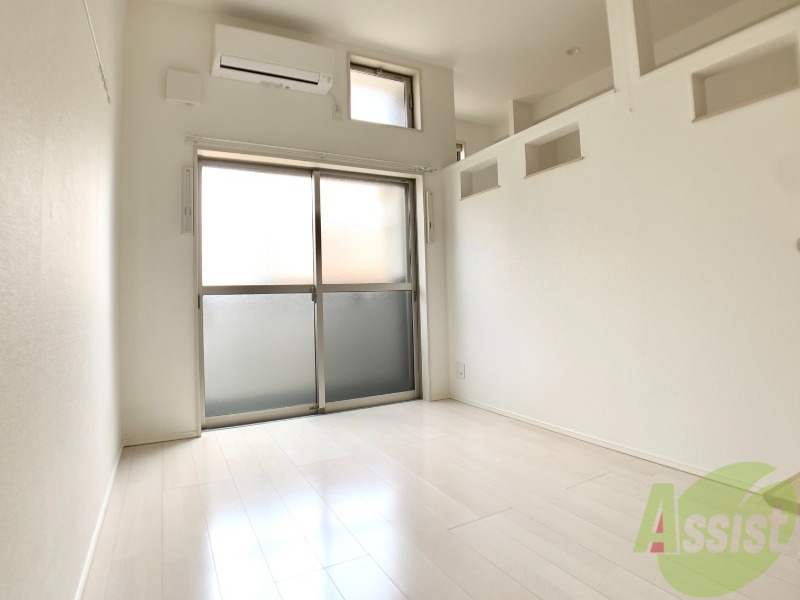 居室・リビング　６帖のリビングになります。伸び伸び出来そうですね。