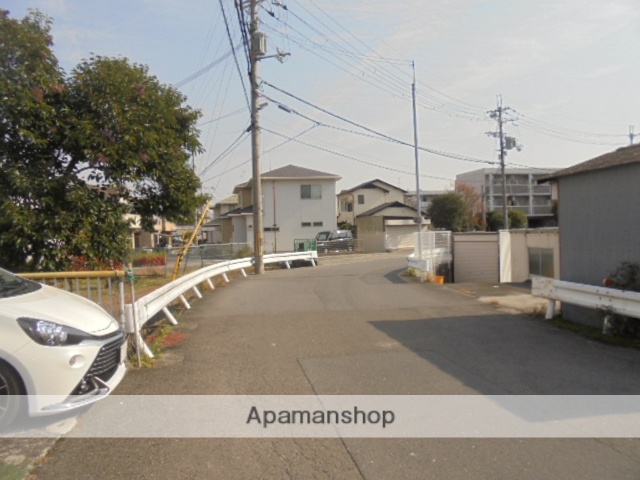 コンビニ　ローソン（コンビニ）まで226m