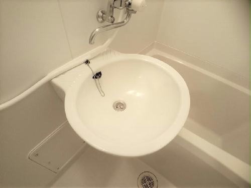 洗面設備　設備・仕様は号室により異なる為、現況を優先致します。