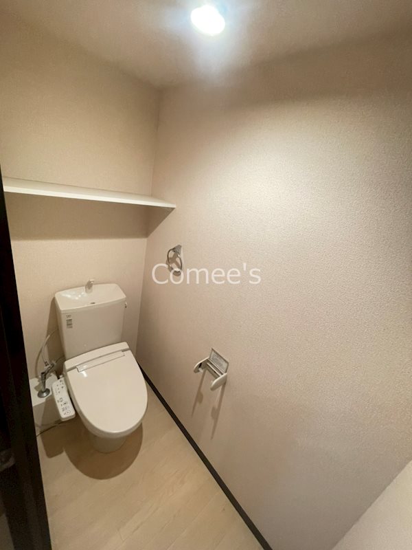 トイレ　温水洗浄便座