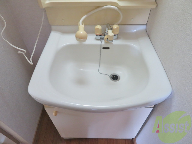 洗面設備　独立洗面台がついております。人気の設備です。