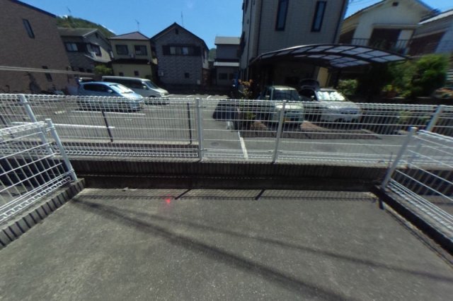 バルコニー　庭