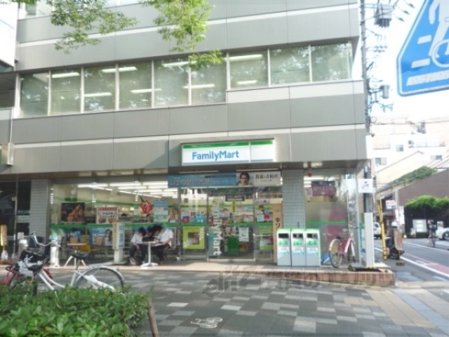 コンビニ　ファミリーマート京都堺町御池店（コンビニ）まで180m