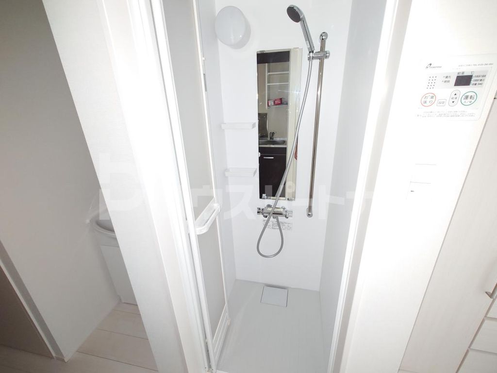 バス・シャワールーム　シャワールーム