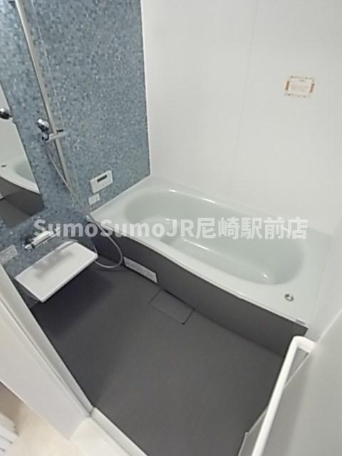 バス・シャワールーム　落ち着いた空間のお風呂です