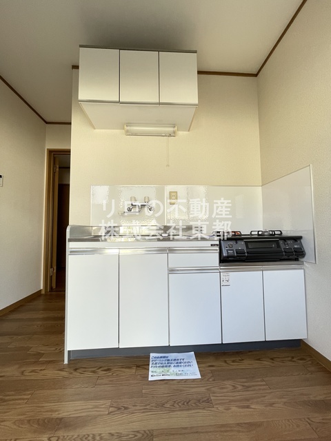 キッチン　上下に収納あり！使い勝手の良いキッチンです！！