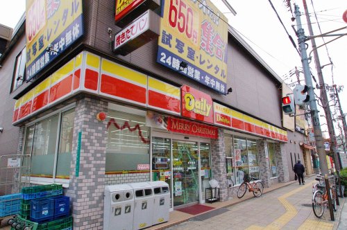 コンビニ　デイリーヤマザキ 大阪恵美須東店（コンビニ）まで162m