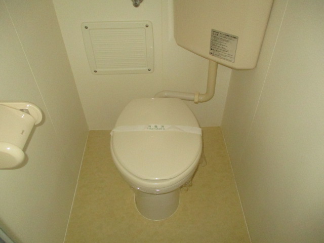地下鉄四つ橋線 花園町駅 徒歩4分 11階建 築20年のトイレ写真