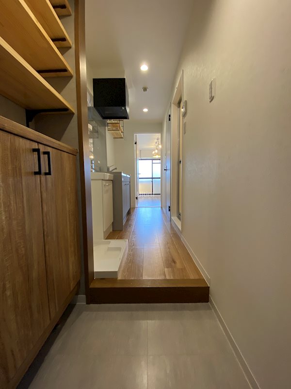 玄関　※同タイプの他のお部屋です