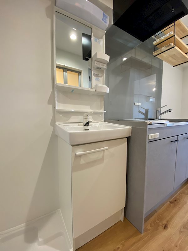 洗面設備　※同タイプの他のお部屋です