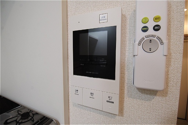 セキュリティ　モニター付きインターホン