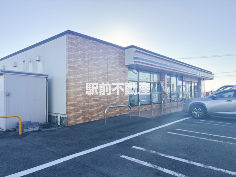 コンビニ　セブンイレブン筑後高江店（コンビニ）まで1100m