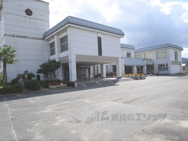 小学校　土山小学校（小学校）まで450m