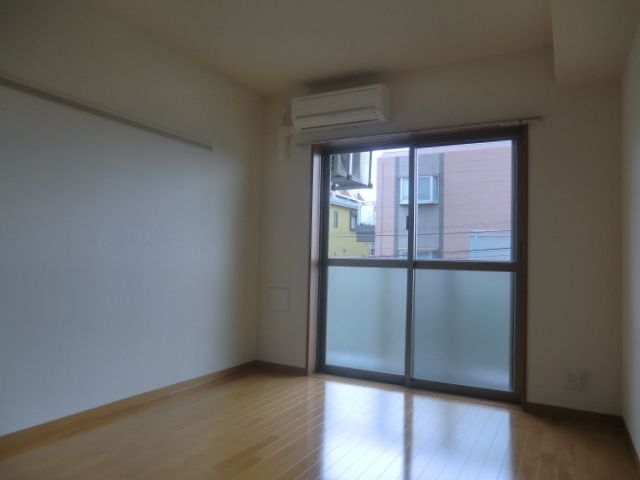 居室・リビング　別のお部屋の写真