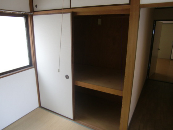 収納　※別室の写真です