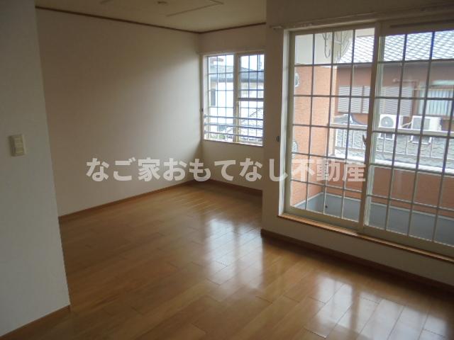 居室・リビング　※写真は別号室