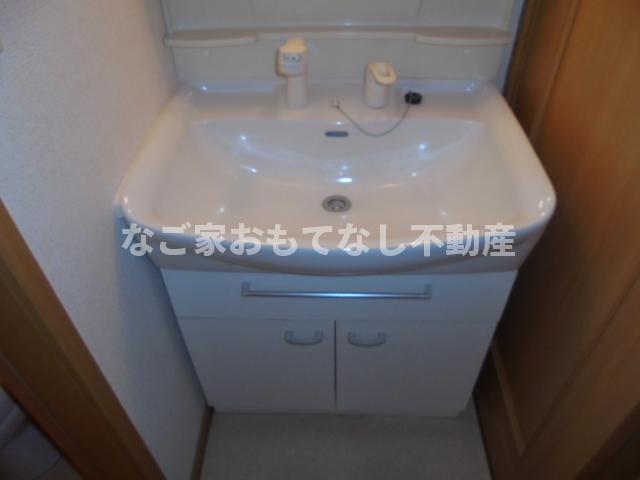 洗面設備　※写真は別号室