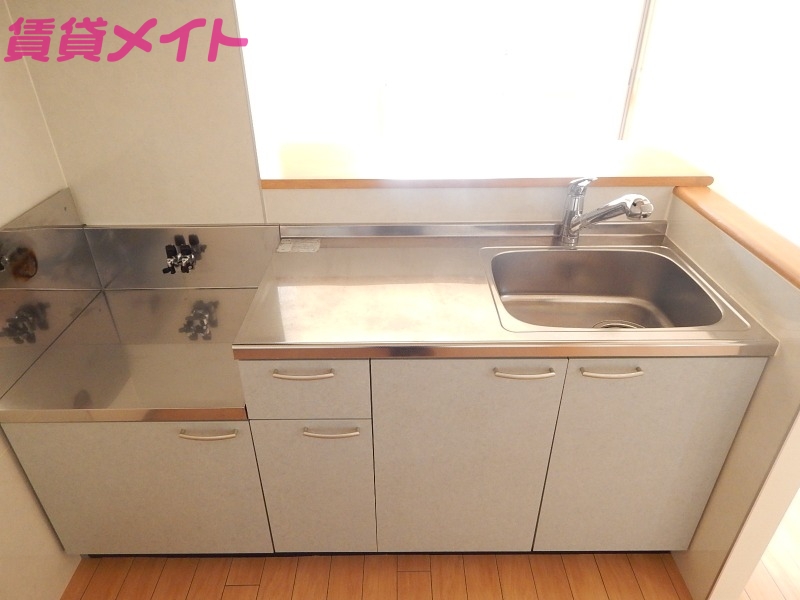 キッチン　反転タイプ参考写真