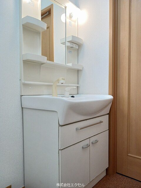 洗面設備　独立洗面台です。