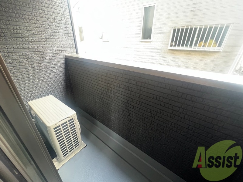 バルコニー　バルコニーがあるので洗濯物は外に干せそうですね～