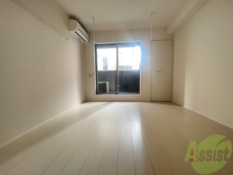 居室・リビング　７．８帖のリビングです。広々としていますね。