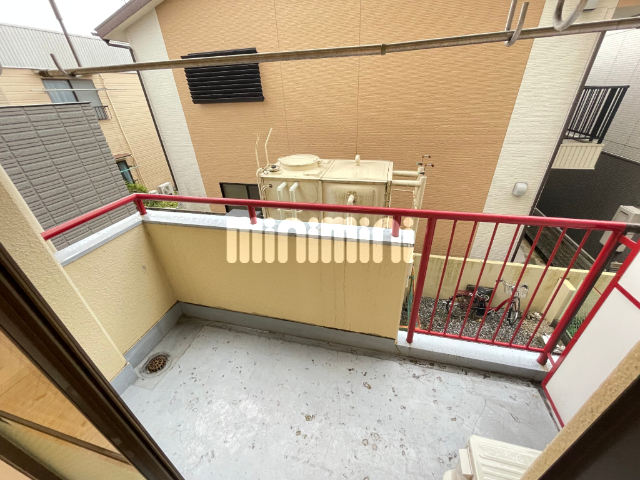 バルコニー　南向きのベランダです