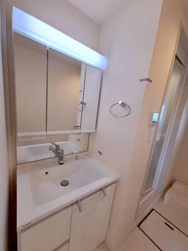 洗面設備　★3面鏡の独立洗面台★