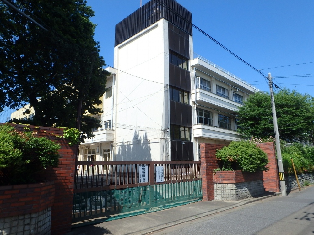小学校　国立市立第八小学校（小学校）まで317m