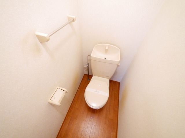 トイレ　清潔感のあるトイレです