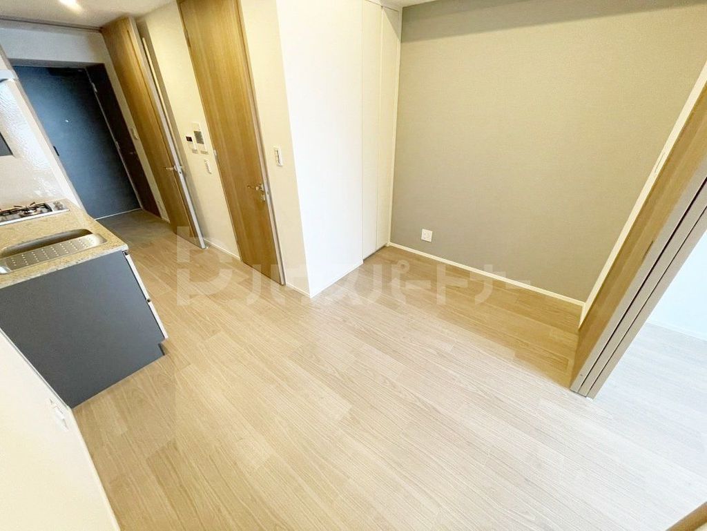 居室・リビング　玄関