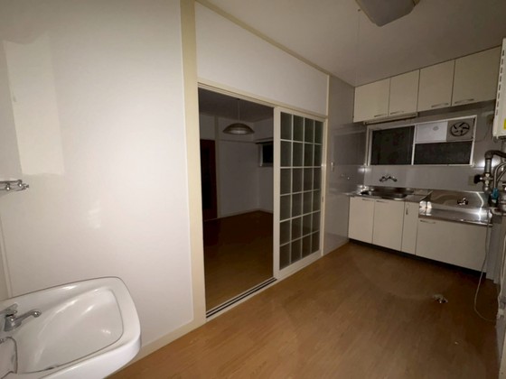 洗面設備　※別号室の写真です