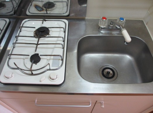 キッチン　写真は別号室です。現況優先になります。