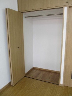 収納　写真は別号室です。現況優先になります。