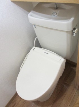 トイレ　写真は別号室です。現況優先になります。