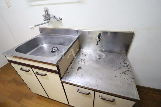 キッチン　同物件別部屋です。