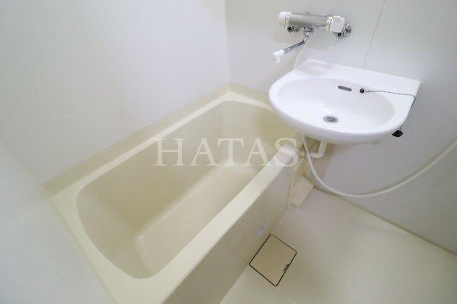 バス・シャワールーム　同物件別部屋です。