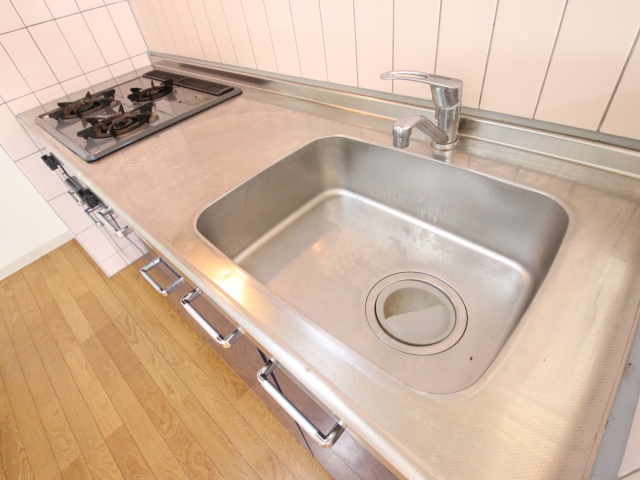 キッチン　※写真は別室の参考写真です。現況優先。