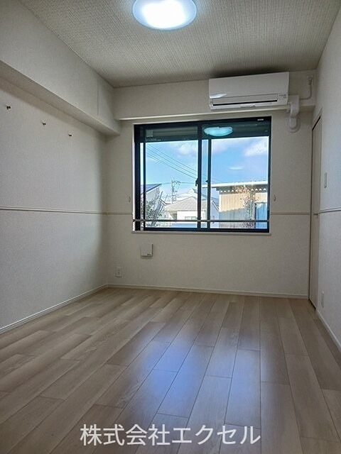 その他部屋・スペース　フローリングの室内です。