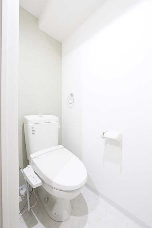 トイレ　温水洗浄便座付き