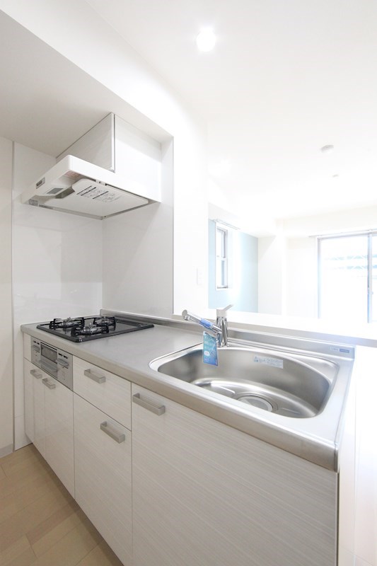 キッチン　システムキッチン（ガス3口+グリル）