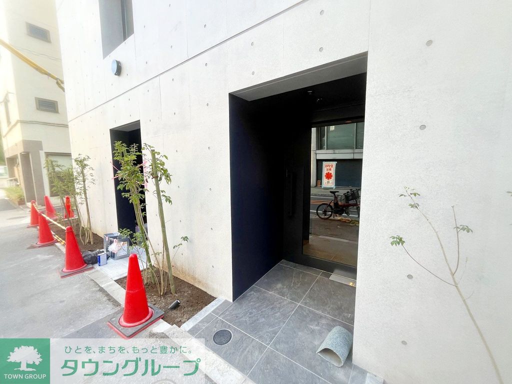 エントランス　エントランス