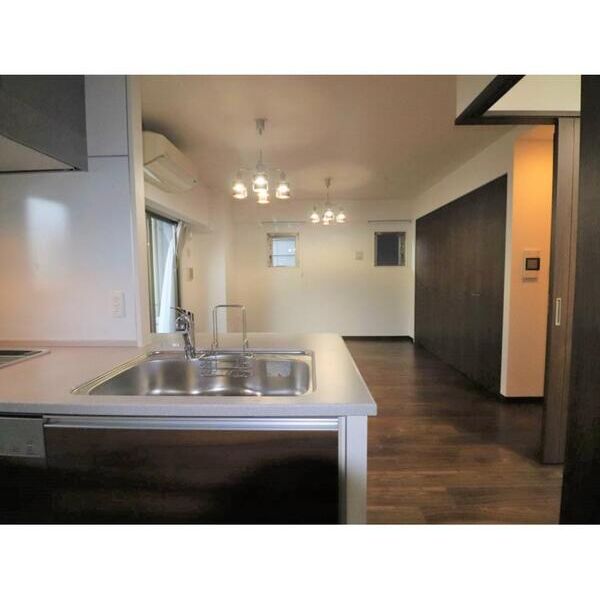 キッチン　※別号室の参考写真、現況優先※